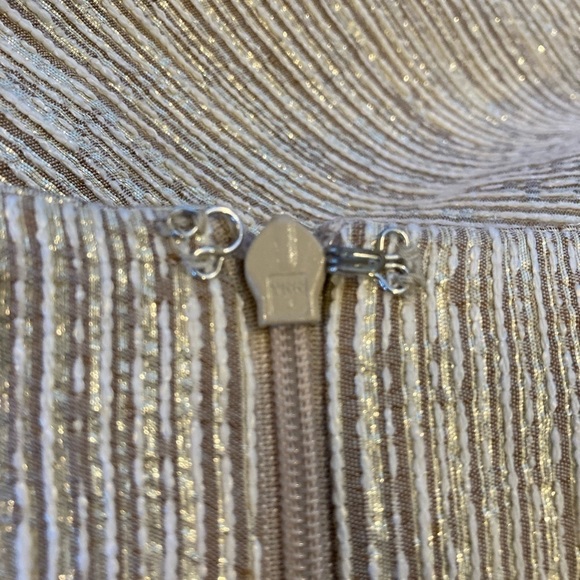 Talbots textured pencil skirt. Size 2 - Picture 8 of 8